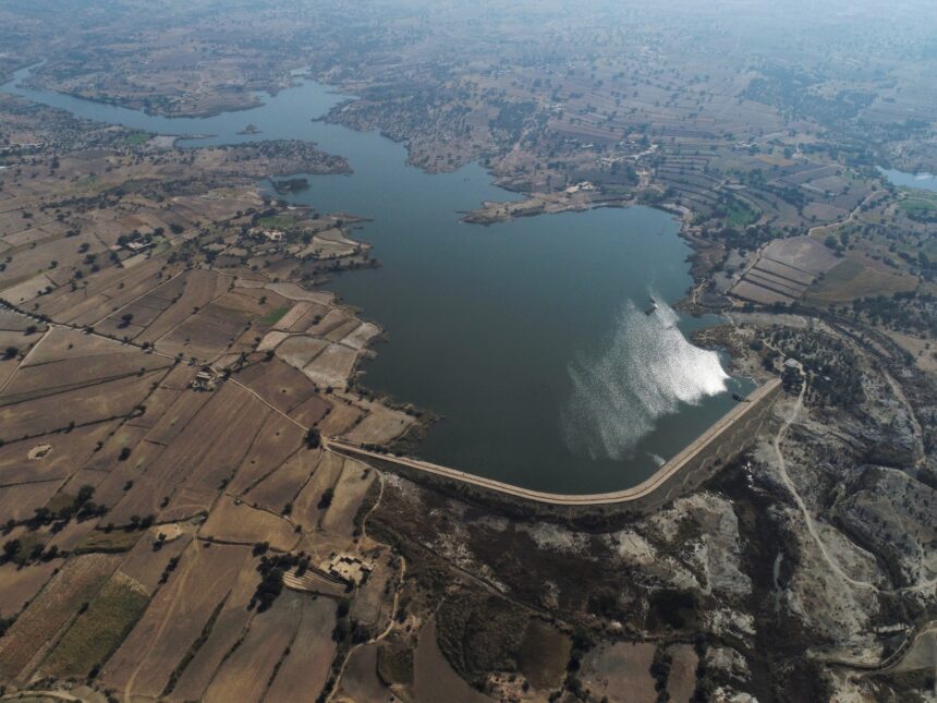 چھوٹے بند - چکوال میں میال ڈیم اور پتوہار کے چھوٹے بند