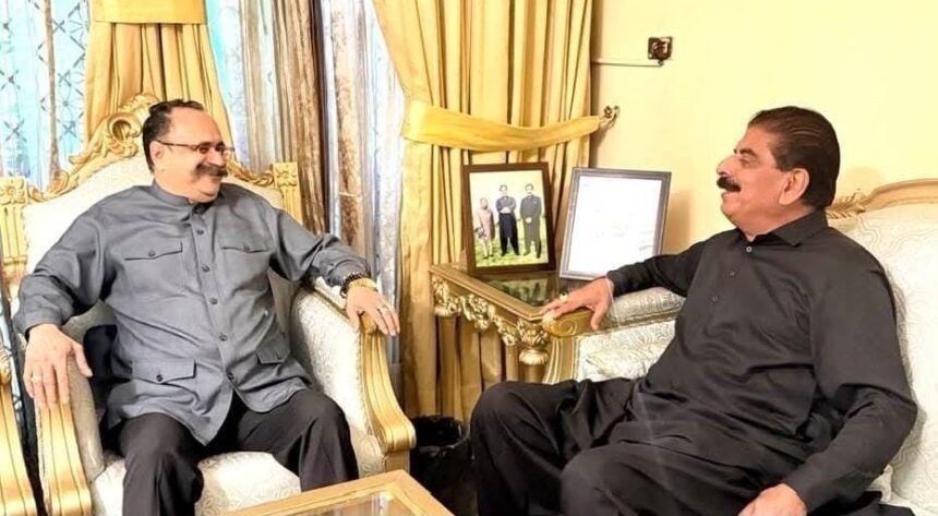 سردار تنویر الیاس - سردار تنویر الیاس اور چوہدری ریاض کی باہمی ملاقات