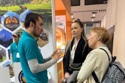 پاکستان پویلین - پاکستان پویلین دوسرے روز بھی بین الاقوامی توجہ کا مرکز