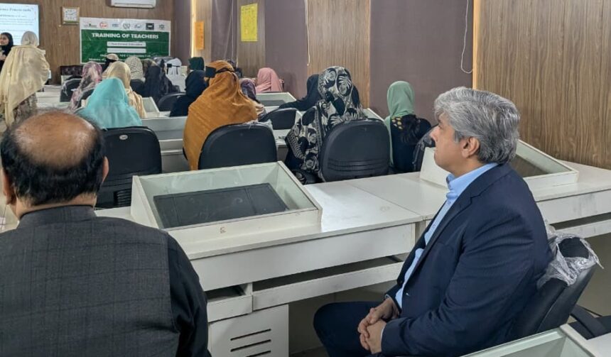 غیر رسمی تعلیم - فیڈرل سیکرٹری کا ٹارلائی میں اساتذہ تربیتی دورہ