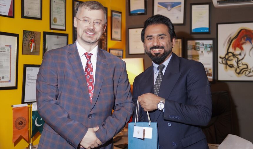 روسی سفیر - روسی سفیر کا نیفٹسفیئر ادارے کا دورہ