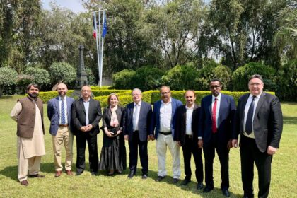 فرانسیسی تنظیمیں - سفیر کے ساتھ فرانسیسی تنظیموں کی نتیجہ خیز ملاقات