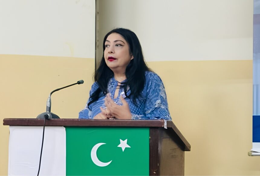 نرسنگ ڈے - نرسنگ ڈے پر صحت پیشہ وران میں پل جوڑنے کی کوشش