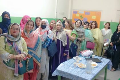 خواتین کاروبار - خواتین کی اقتصادی خودمختاری کیلئے تربیتی سیشن
