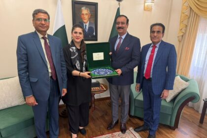 کولمبو میں پاکستانی وفد اور ہائی کمشنر کی ملاقات، چائلڈ پروٹیکشن پر گفتگو