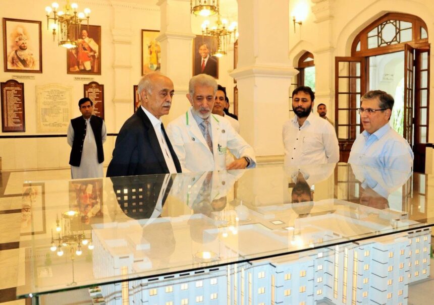 پی ایچ ای سی کے چیئرمین کا کنگ ایڈورڈ میڈیکل یونیورسٹی دورہ