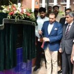 وزیر زراعت پنجاب پی ایم اے ایس اے اے یو آر راولپنڈی میں سولرائزیشن منصوبے کا افتتاح کرتے ہوئے
