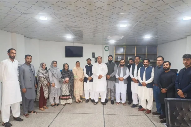 بارہ کہو میں PSN اسلام آباد کے زونل اجلاس میں شریک نجی اسکولوں کے نمائندے