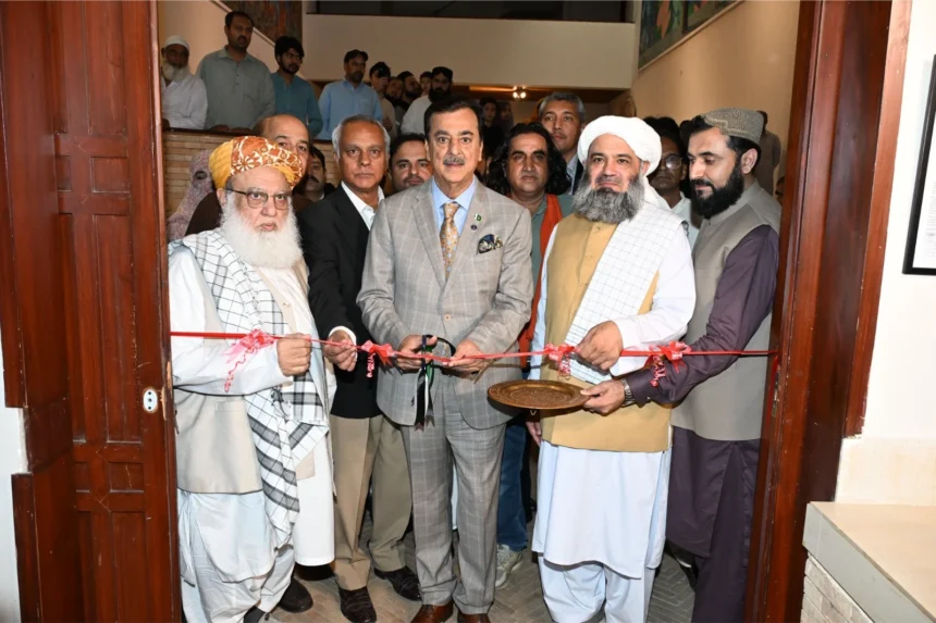 چیئرمین سینیٹ سید یوسف رضا گیلانی پی این سی اے اسلام آباد میں تصوف اینڈ کلچر نمائش سے خطاب کرتے ہوئے