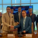 ڈیٹا والٹ پاکستان اور این ٹی سی کے درمیان سوورن اے آئی خدمات کے معاہدے کی دستخطی تقریب