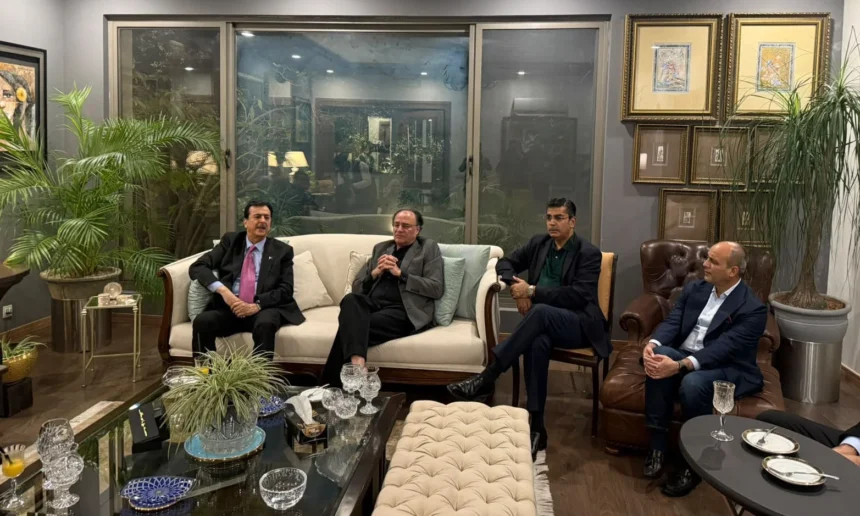 چیئرمین سینیٹ سید یوسف رضا گیلانی اور وزیر خزانہ محمد اورنگزیب کے اعزاز میں اسلام آباد میں عشائیہ