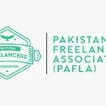 پاکستانی فری لانسرز لیپ ٹاپ پر ڈیجیٹل کام کرتے ہوئے