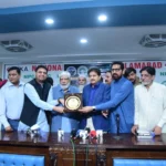 نیشنل پریس کلب اسلام آباد کے صدر عبدالرزاق سیال تقریب سے خطاب کرتے ہوئے