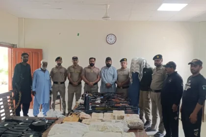 روہڑی کے قریب موٹروے پولیس کی اسلحہ اسمگلنگ کے خلاف کارروائی