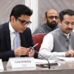 اسلام آباد میں غیر قانونی قرار دی گئی ہاؤسنگ اسکیموں کو جلد ریگولرائز کردیا جائے گا: چیئرمین سی ڈی اے کی ایم این اے راجہ خرم نواز کو یقین دہانی