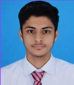 پرنسپل پروفیسر شاہد محمود عباسی ایس ایس سی 2026 کے نمایاں طلبہ کو انعامات دے رہے ہیں