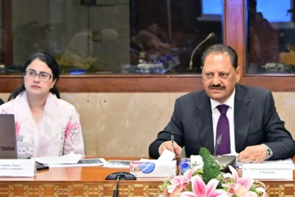 قومی اسمبلی کی قائمہ کمیٹی برائے تجارت کے اجلاس کا منظر