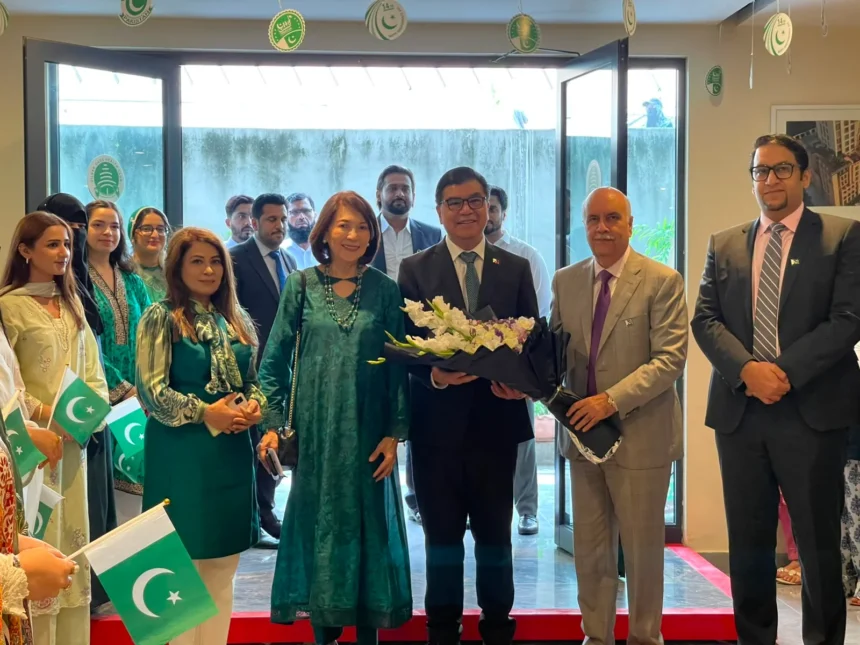 معروف انٹرنیشنل اسپتال میں یومِ آزادی تقریب میں فلپائن کے سفیر کی شرکت