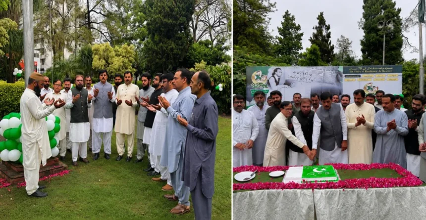 راولپنڈی کنٹونمنٹ بورڈ میں یوم آزادی تقریب کے موقع پر زاہد بختاوری شرکا کے ہمراہ