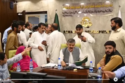 راجہ بازار راولپنڈی میں آر ڈی اے پارکنگ پلازہ کی نیلامی