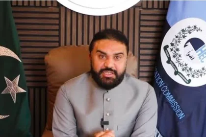 پروفیسر ڈاکٹر روبینہ نازلی کے ایم یو پشاور میں قائم مقام وائس چانسلر کا چارج سنبھالتے ہوئے