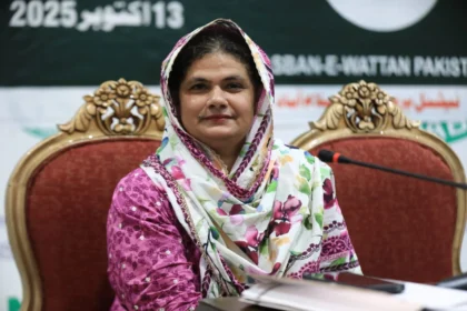 رخشندہ تسنیم ربیع الاول کی نشست سے خطاب کرتے ہوئے