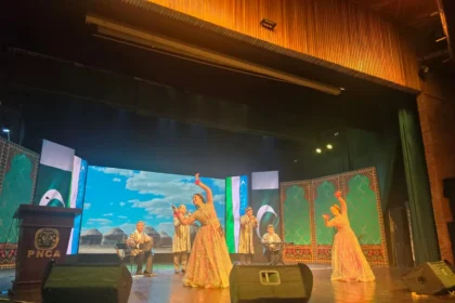 اسلام آباد میں پاکستان ازبکستان دوستی کے ثقافتی کنسرٹ میں ازبک فنکار پرفارم کر رہے ہیں