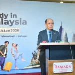 اسلام آباد میں اسٹڈی اِن ملائیشیا ایجوکیشن فیئر 2026 میں طلبہ اور والدین شریک ہیں