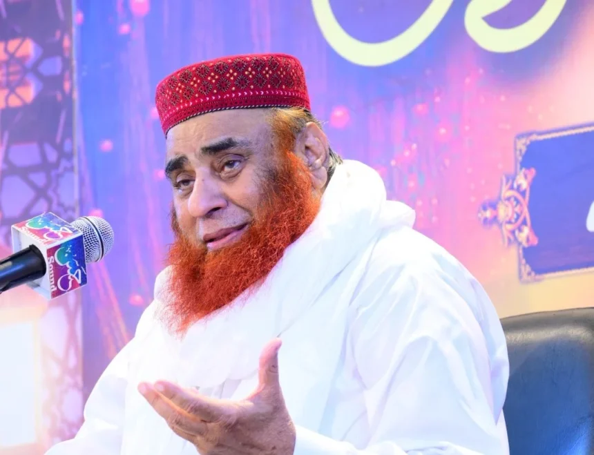 علامہ سید ریاض حسین شاہ راولپنڈی میں درس قرآن سے خطاب کر رہے ہیں