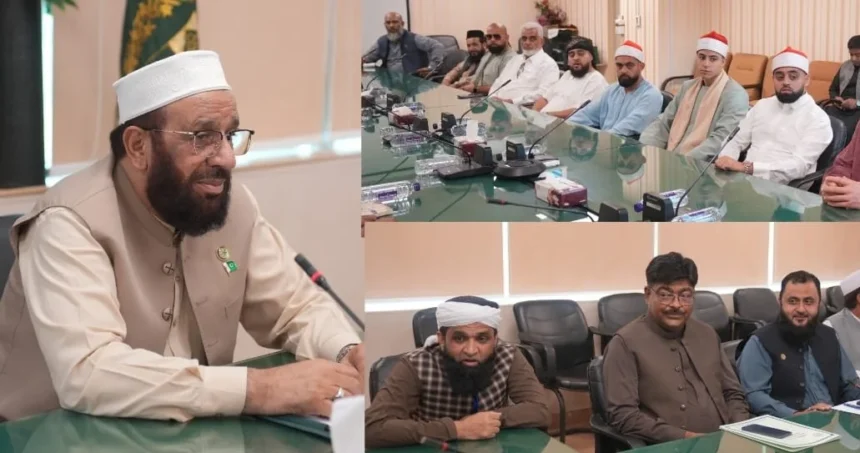 وفاقی وزیر سردار محمد یوسف مصری قراء کرام کے ہمراہ ملاقات میں موجود ہیں