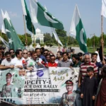 اسلام آباد میں یوم دفاع کے موقع پر ٹاپ سٹی ون کی موٹر ریلی میں شریک گاڑیاں