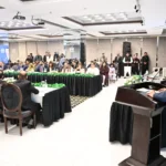 چیئرمین سینیٹ سید یوسف رضا گیلانی ہجرتی نظم و نسق کے پارلیمانی مکالمے سے خطاب کرتے ہوئے