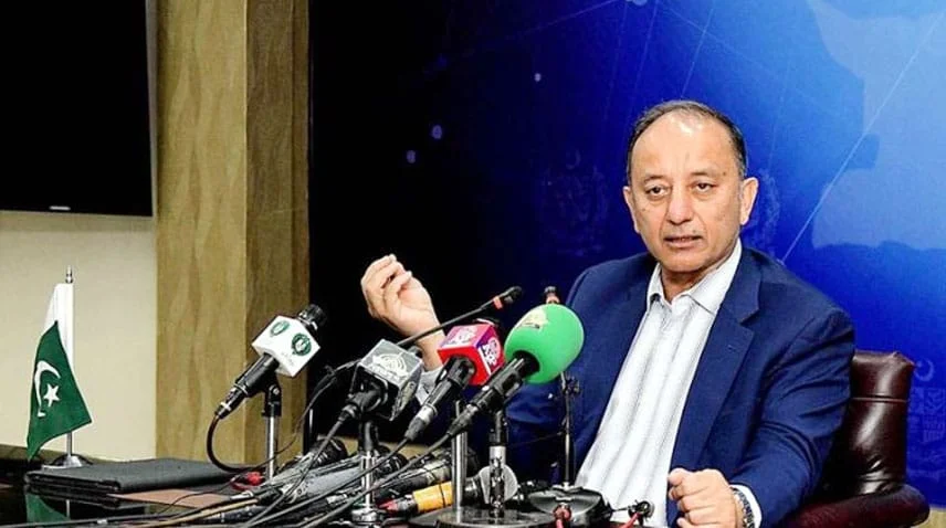 ڈاکٹر مصدق ملک فیول ریلیف اسکیم سے متعلق پریس کانفرنس کر رہے ہیں
