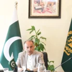 وفاقی وزیر ڈاکٹر مصدق ملک نقل مکانی کے انتظام سے متعلق سیمینار سے خطاب کر رہے ہیں