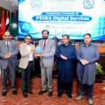 وفاقی وزیر ڈاکٹر خالد مقبول صدیقی پیرا ڈیجیٹل سروسز کی تقریب سے خطاب کر رہے ہیں
