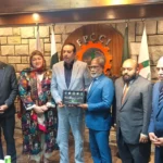 مالدیپ کے اسپیکر عبدالرحیم عبداللہ ایف پی سی سی آئی کیپیٹل آفس میں اجلاس کے دوران