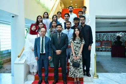 اسلام آباد میں ترکیہ اسکالرشپس 2026 کے منتخب پاکستانی طلبہ کے لیے تعارفی پروگرام