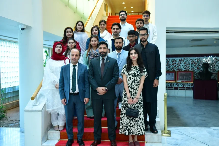 اسلام آباد میں ترکیہ اسکالرشپس 2026 کے منتخب پاکستانی طلبہ کے لیے تعارفی پروگرام