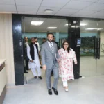 وزیر صحت مصطفیٰ کمال اور وزیر آئی ٹی شزا فاطمہ خواجہ ون پیشنٹ ون آئی ڈی اجلاس کی صدارت کرتے ہوئے