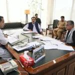 کمشنر راولپنڈی سلمان غنی آر ڈی اے اجلاس کی صدارت کرتے ہوئے
