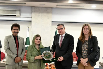 پاکستان سوئٹزرلینڈ پارلیمانی فرینڈ شپ گروپ کا سوئس سفیر اسٹیفین رے کے ساتھ اجلاس