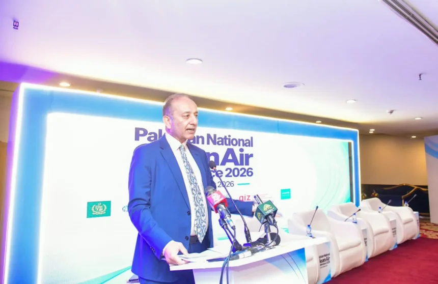 ڈاکٹر مصدق ملک پاکستان نیشنل کلین ایئر کانفرنس 2026 سے خطاب کرتے ہوئے