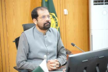 وزیراعظم یوتھ کروم بک منصوبے کے تحت نویں جماعت کے طلبہ کے لیے کروم بکس