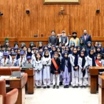 طلبہ و طالبات کا پارلیمنٹ ہاؤس اسلام آباد کا مطالعاتی دورہ