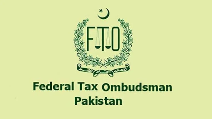 وفاقی ٹیکس محتسب ظفر حجازی اجلاس کی صدارت کرتے ہوئے