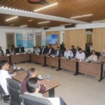 کراچی میں پی پی ایم اے دفتر میں فارماسیوٹیکل صنعت کے سیمینار کے شرکاء